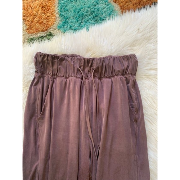 Lululemon cropped jogger - Picture 5 of 10